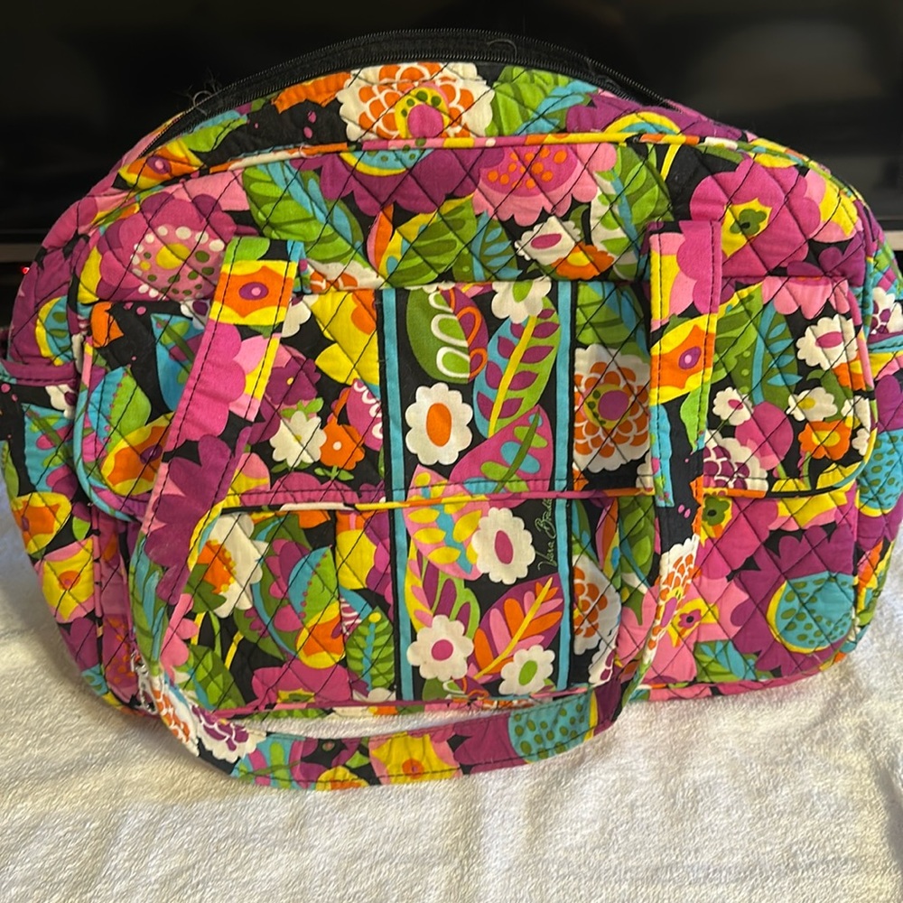 Vera Bradley used  bag pretty flowered pattern